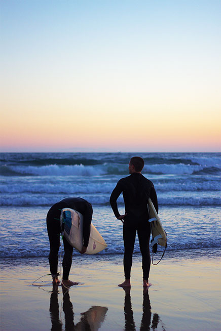 Surf holidays on a budget for beginner