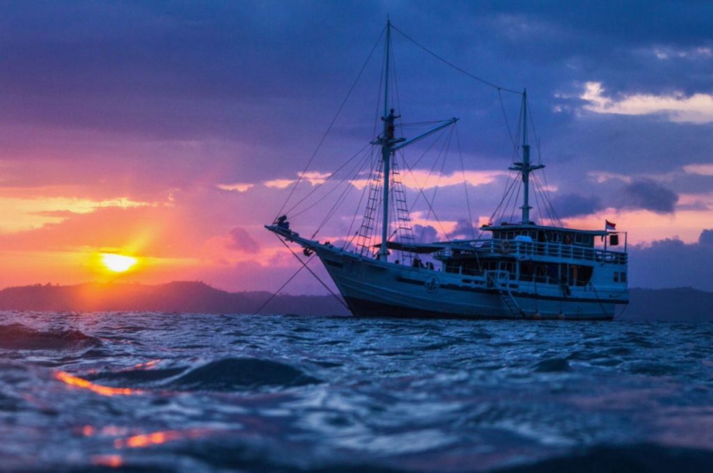 Yacht Rental Bali for a Honeymoon Sailing Trip