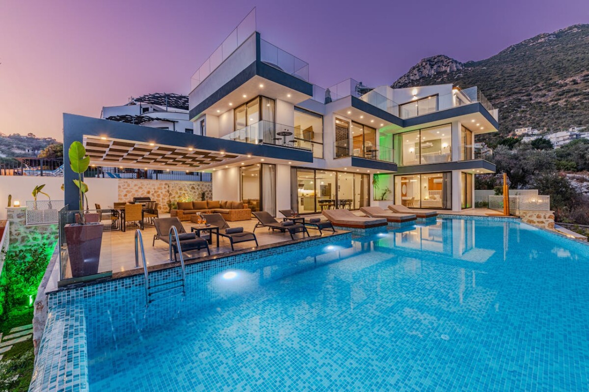 How to Transfer Ownership of a Villa in Seminyak Safely